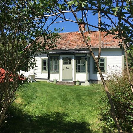 Enkoeping Cottage Екстер'єр фото